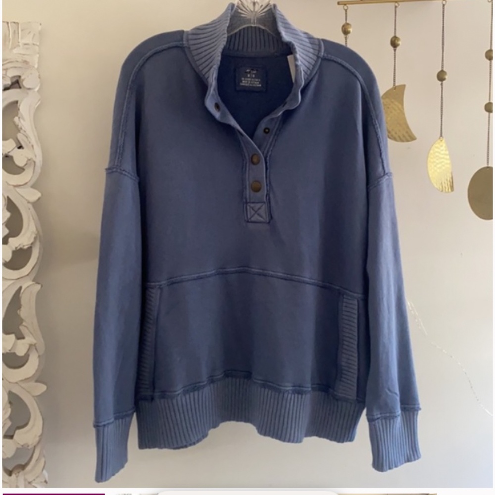 🪞  NEW aerie snap button front half pullover top light sweater